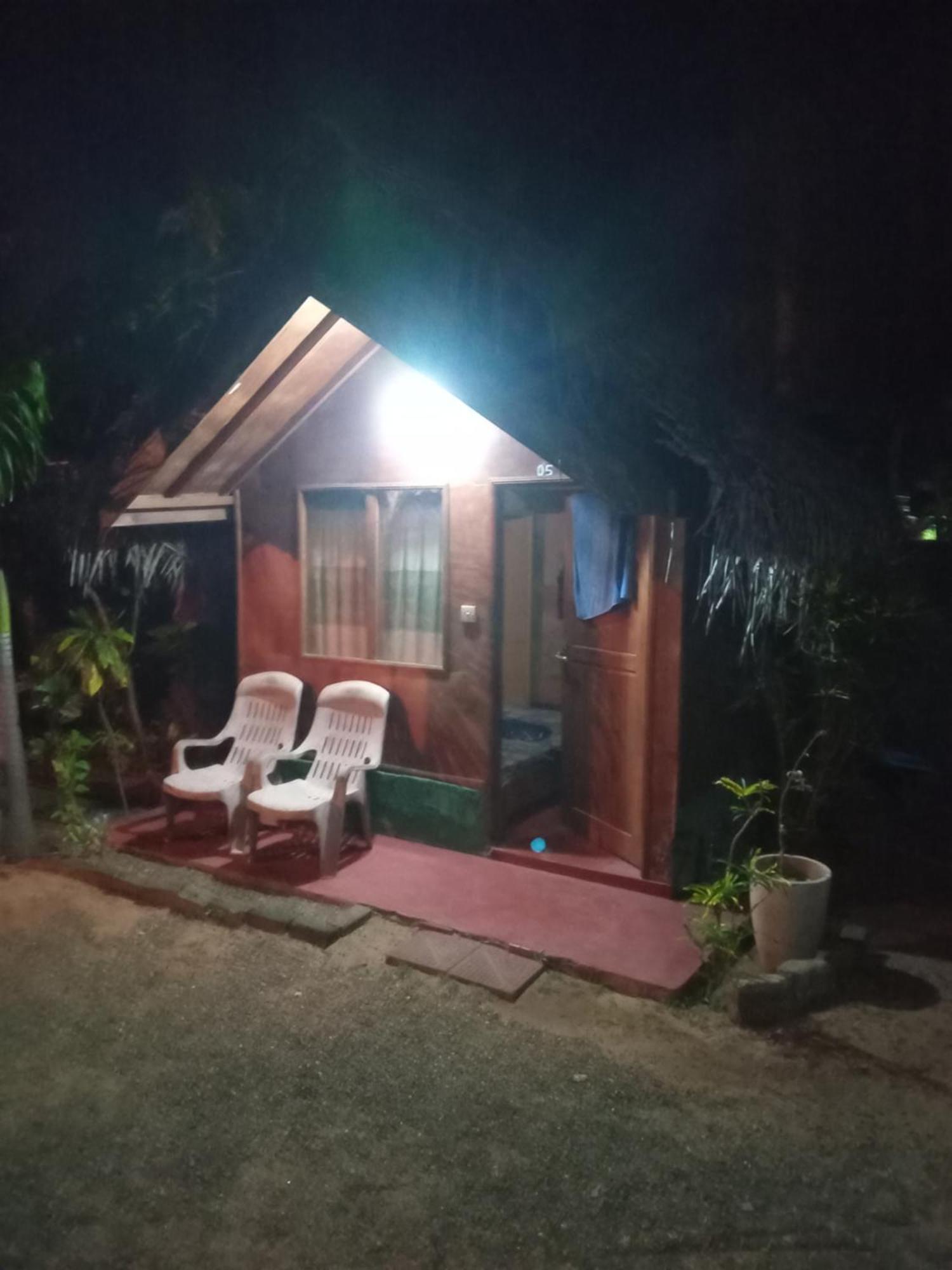 Blue Ocean Cabana Hotel Trincomalee Bagian luar foto